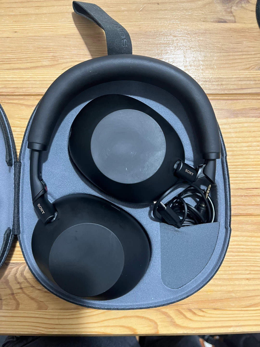 Sony WH-1000XM6 Headphones - photo 3