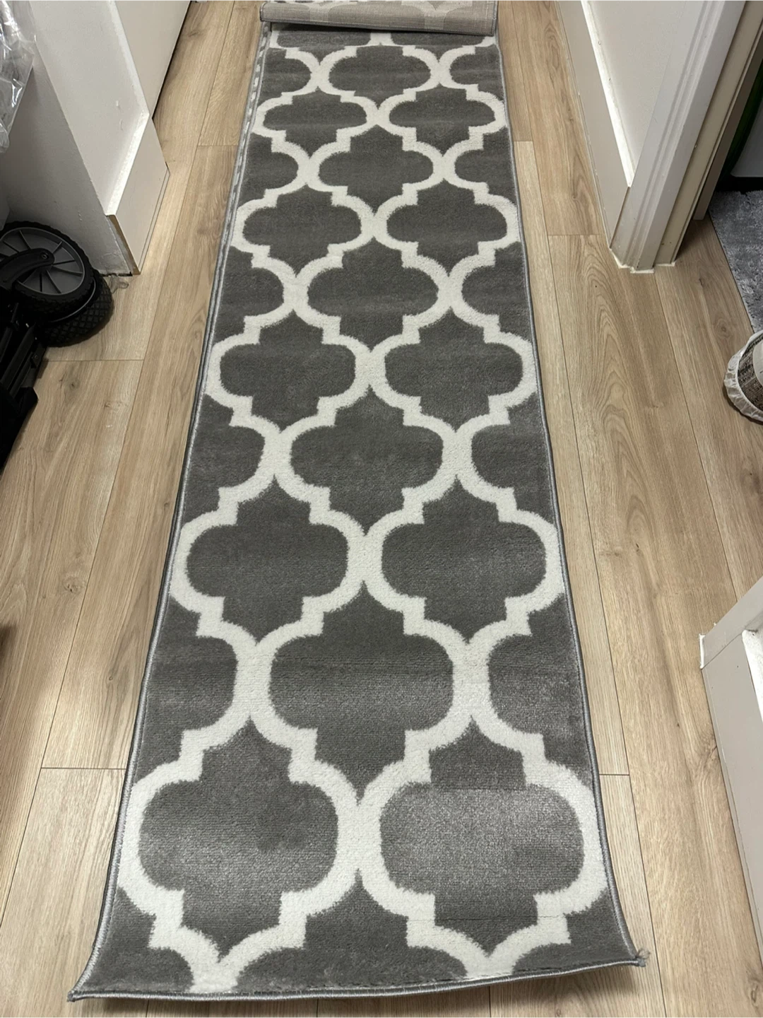 A2rug Grey Trellis Runner Rug - New