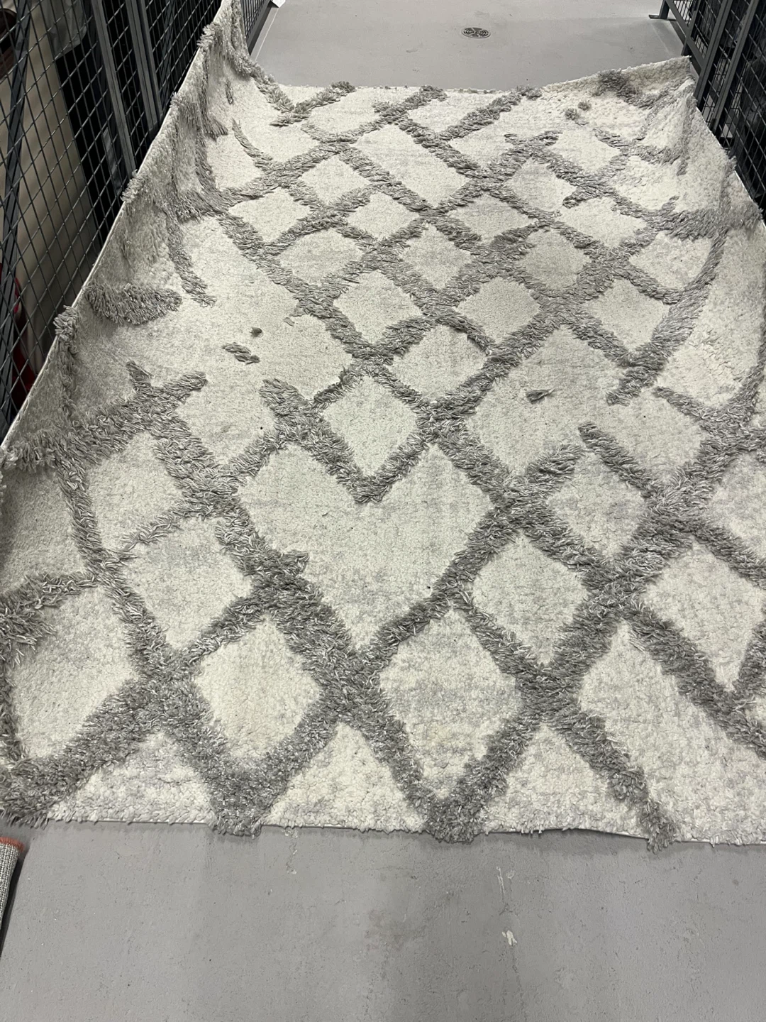 Surya Everton Rug 6'6" x 9'2" Cream/Grey - photo 4