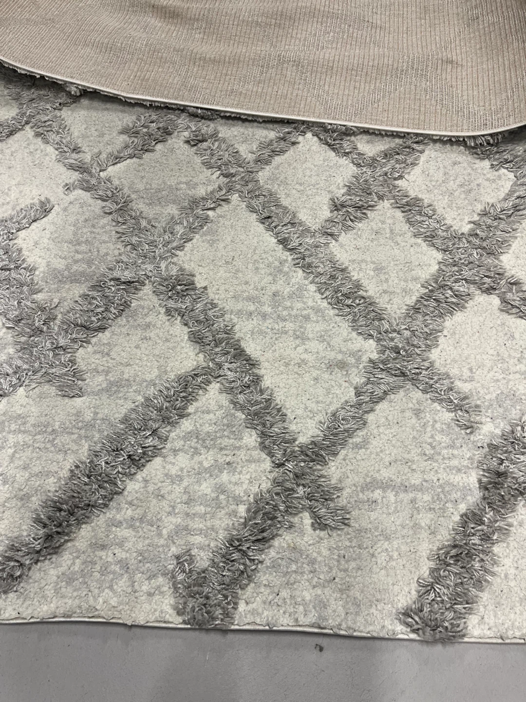 Surya Everton Rug 6'6" x 9'2" Cream/Grey - photo 3