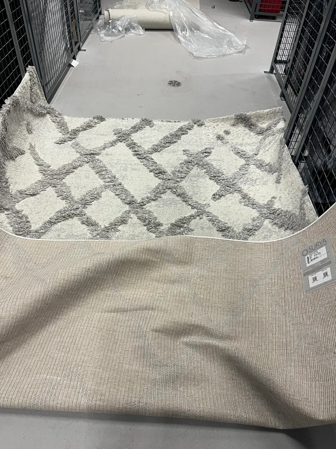 Surya Everton Rug 6'6" x 9'2" Cream/Grey - photo 2