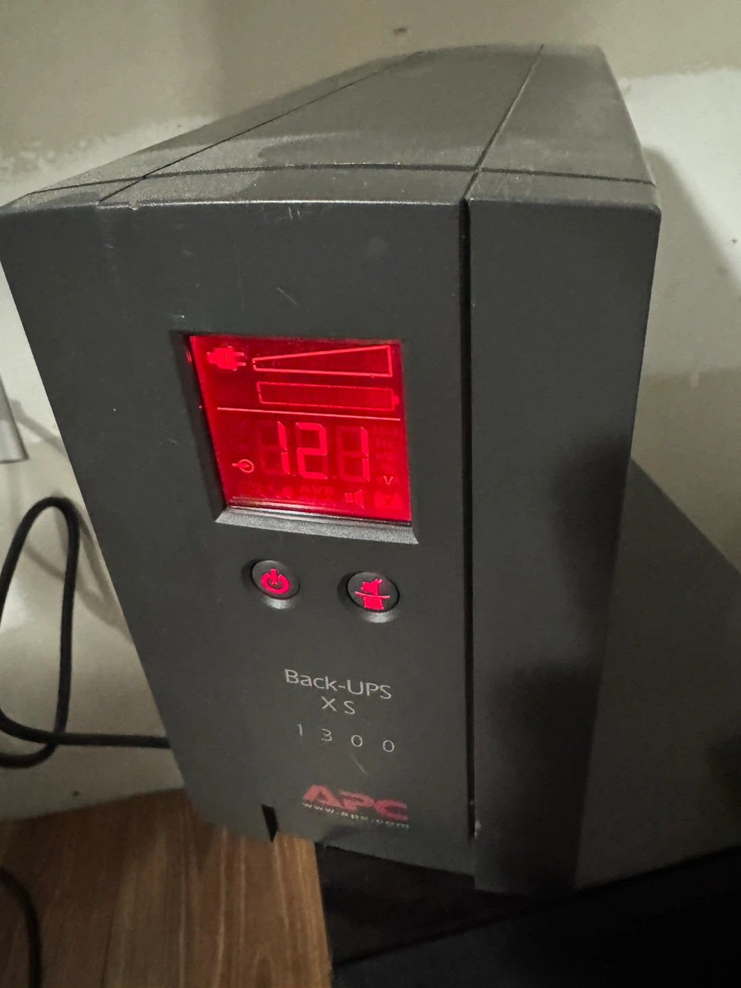 APC Back-UPS XS 1300 Uninterruptible Power Supply