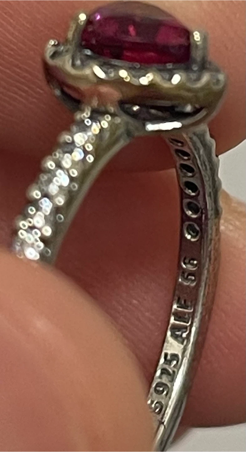 Selling Pandora’s Elevated Red Heart Ring in Sterling Silver - photo 4