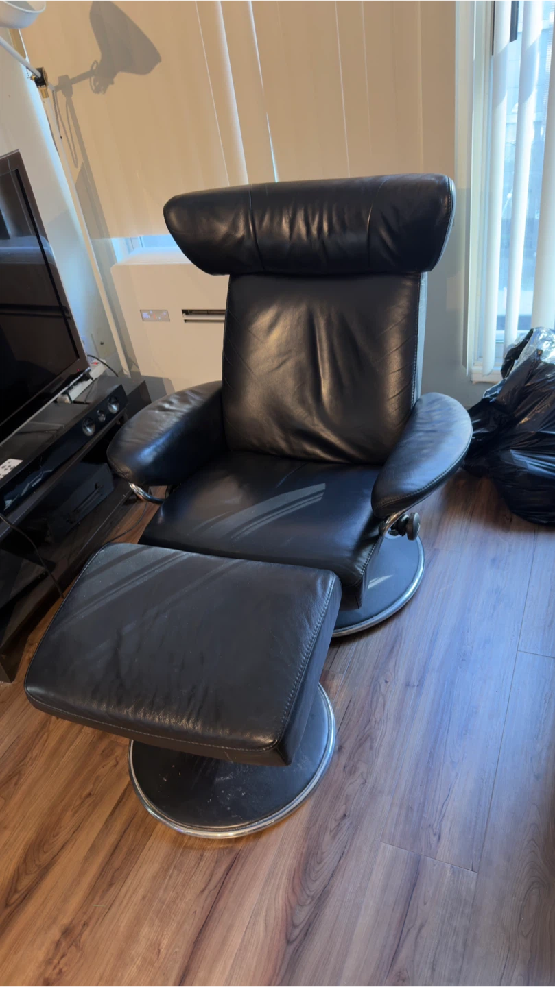 Black Leather Recliner Chair with Ottoman - photo 2