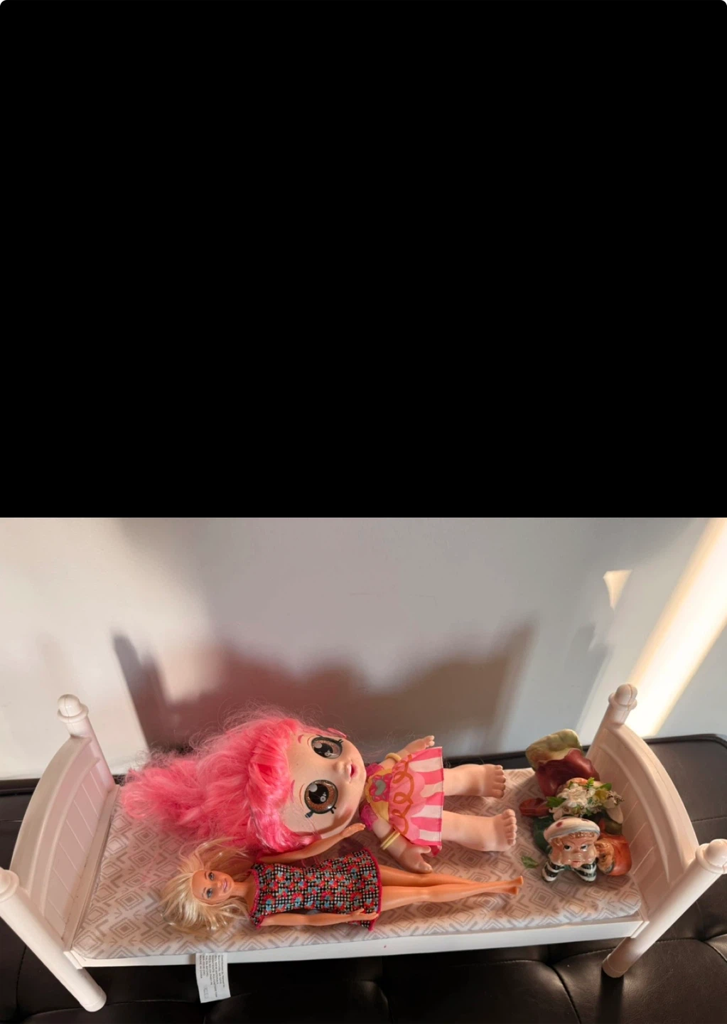 Doll Bed with Two Dolls and Accessories - photo 2