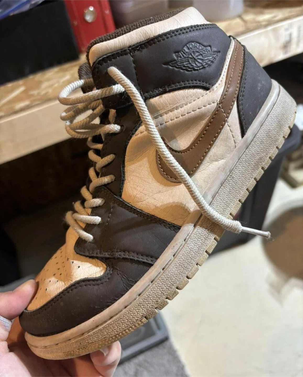 Air Jordan 1 Mid SE GS "Light Olive" Brown color
