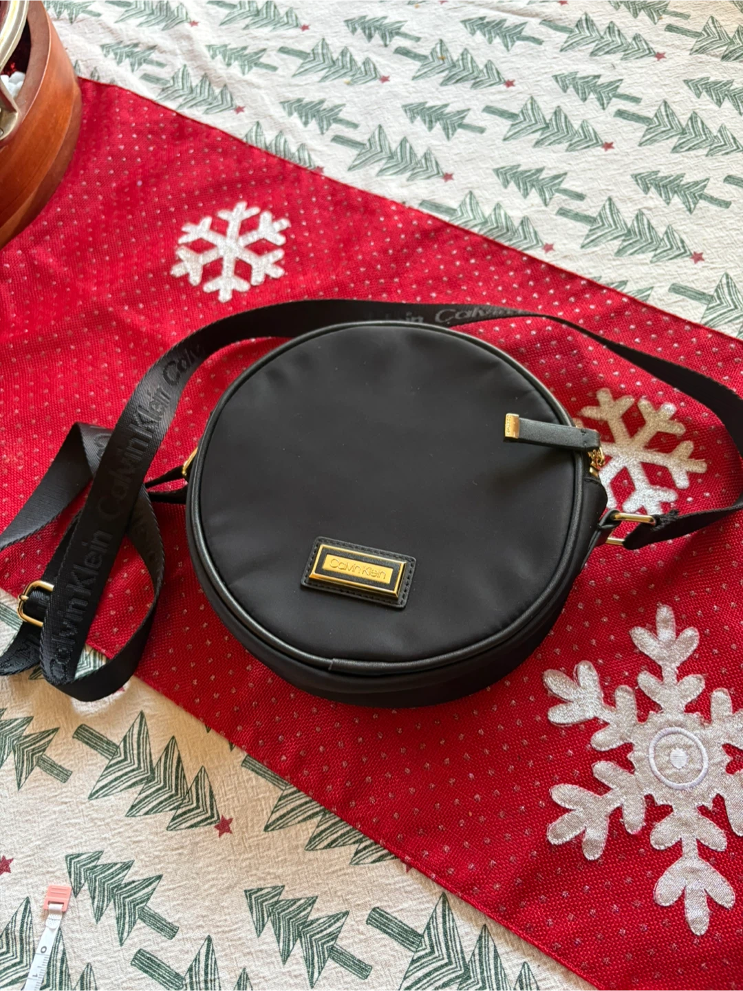 Calvin Klein Belfast Circle  crossbody Bag - photo 2