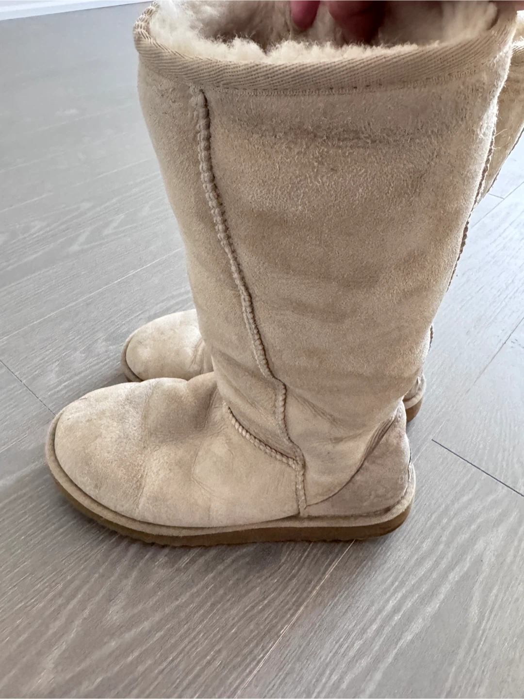 UGG Classic Tall Boots, Size 8 - photo 4
