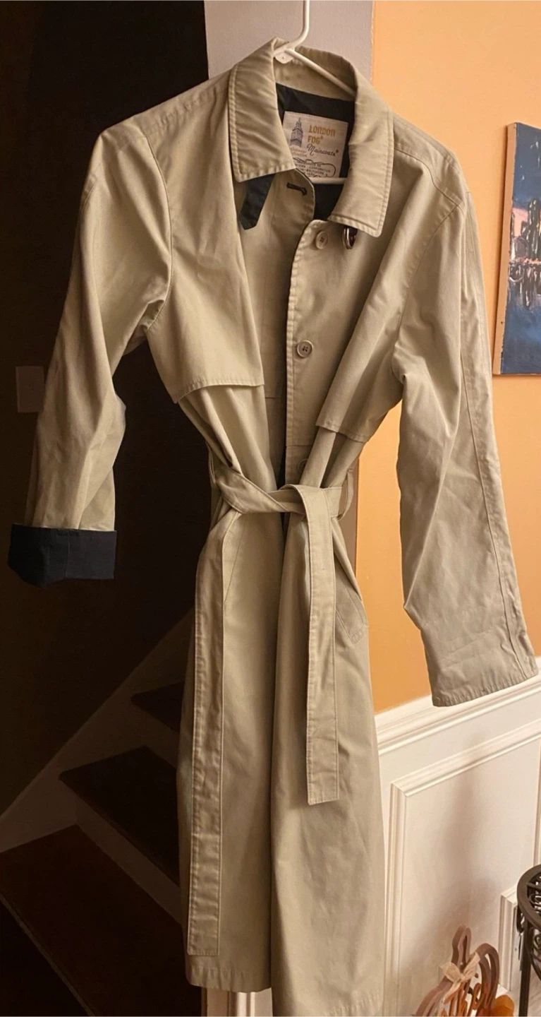 VINTAGE LONDON FOG TRENCH COAT
