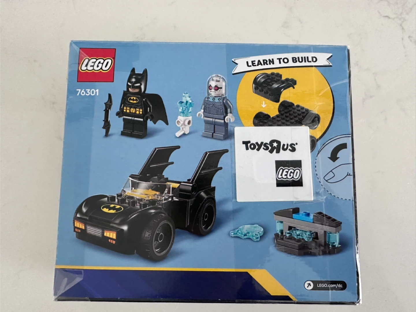 LEGO 76301 Batman & Batmobile vs. Mr. Freeze - photo 2