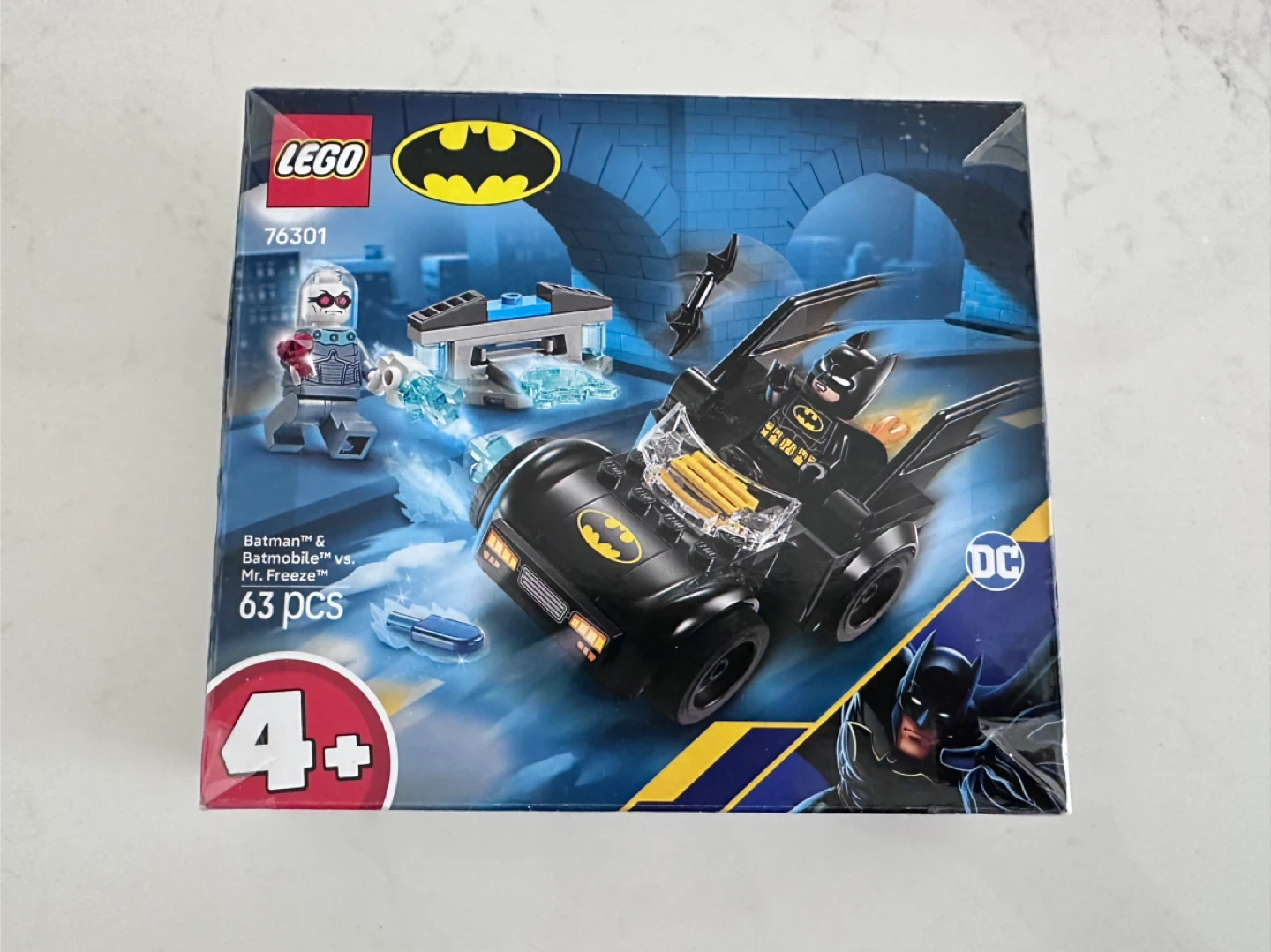 LEGO 76301 Batman & Batmobile vs. Mr. Freeze