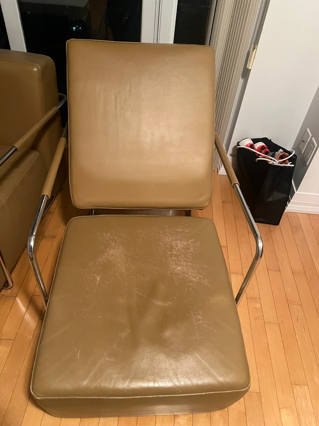 Single-seater sofa (2 available) - photo 4