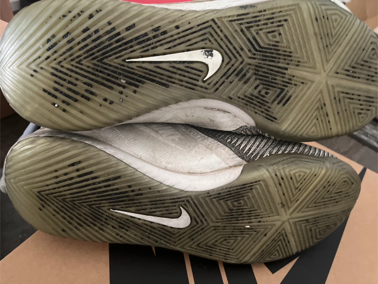 Nike Soccer Cleats - photo 3