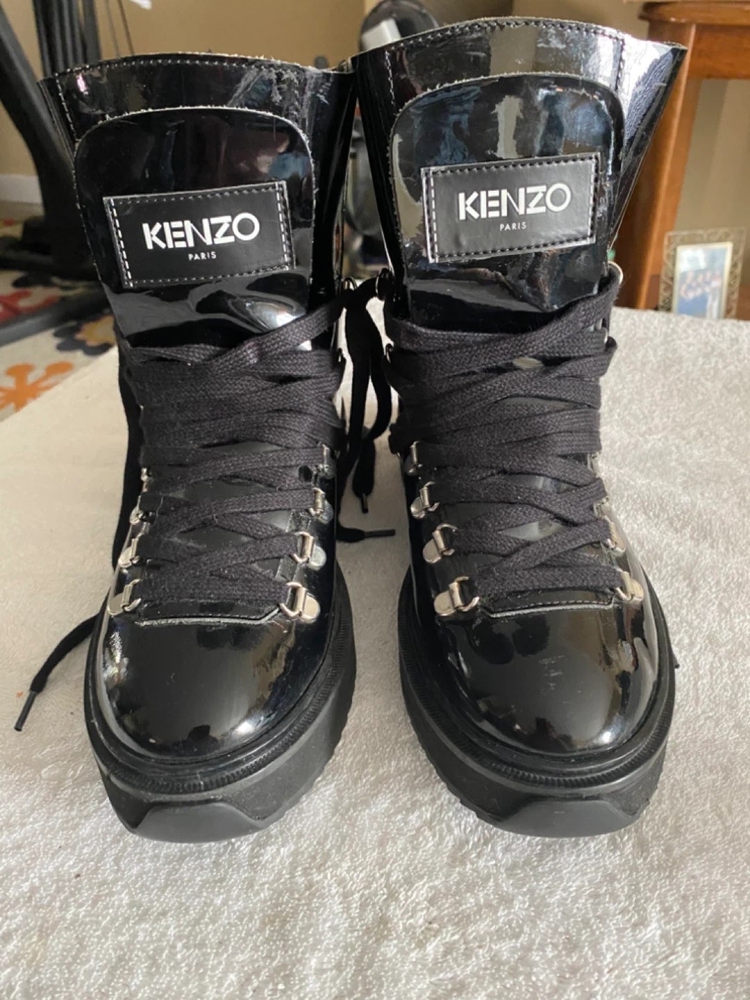 NEW NEVER WORN KENZO PARIS SIZE-6