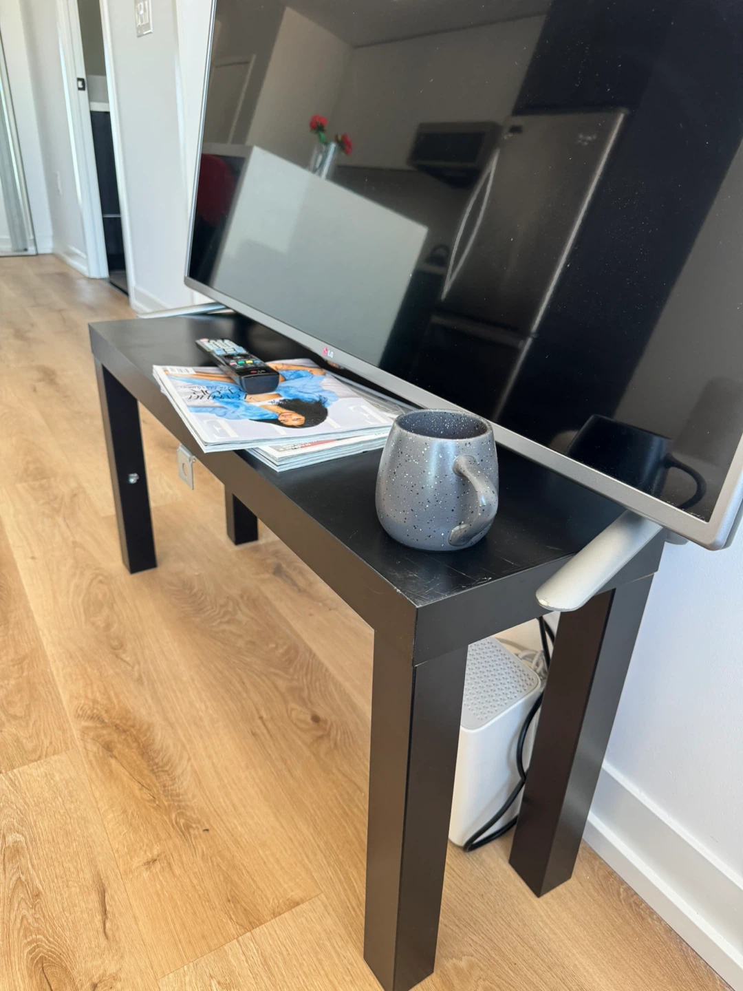 Black TV Stand Table