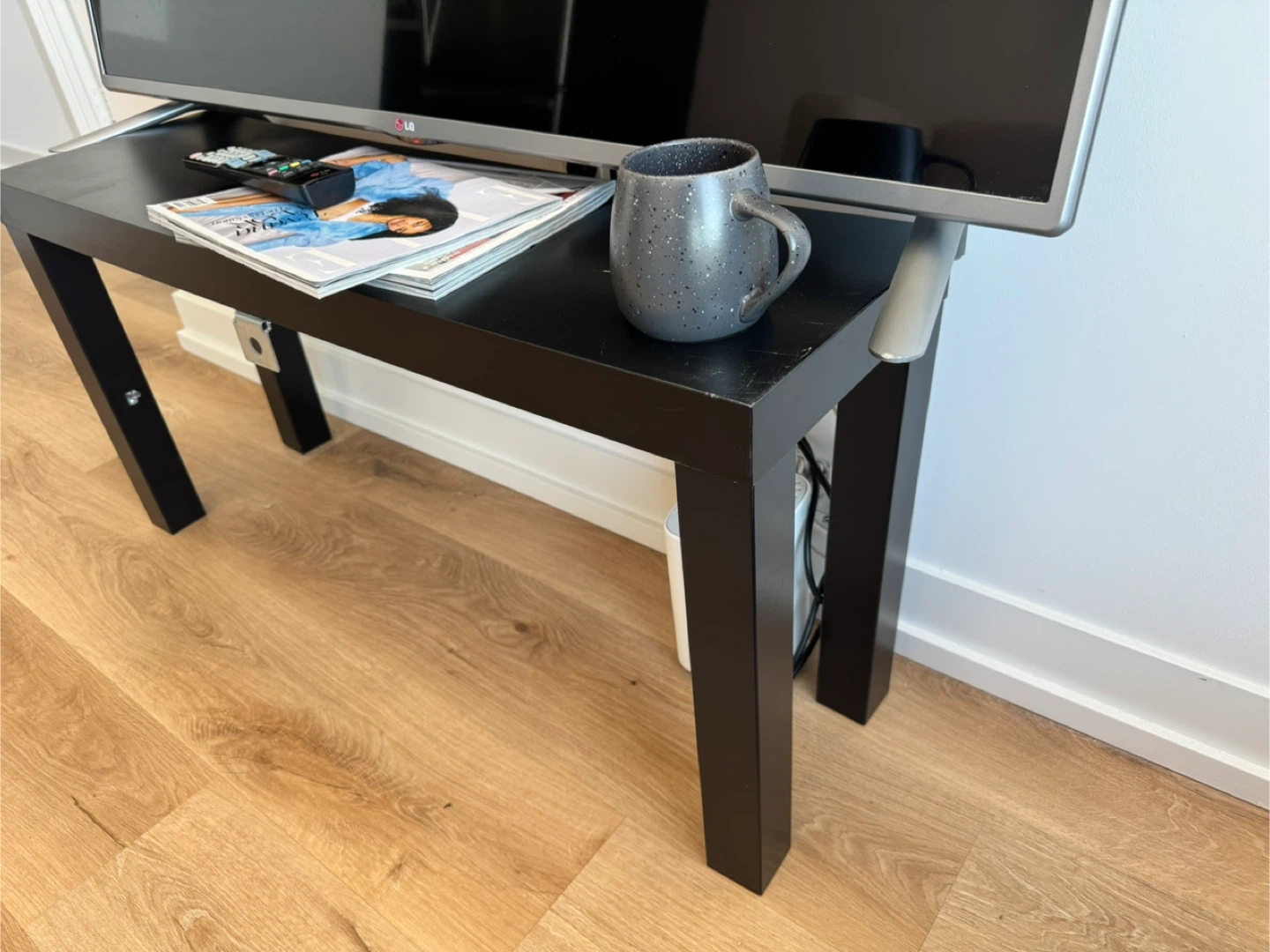 Black TV Stand Table - photo 3