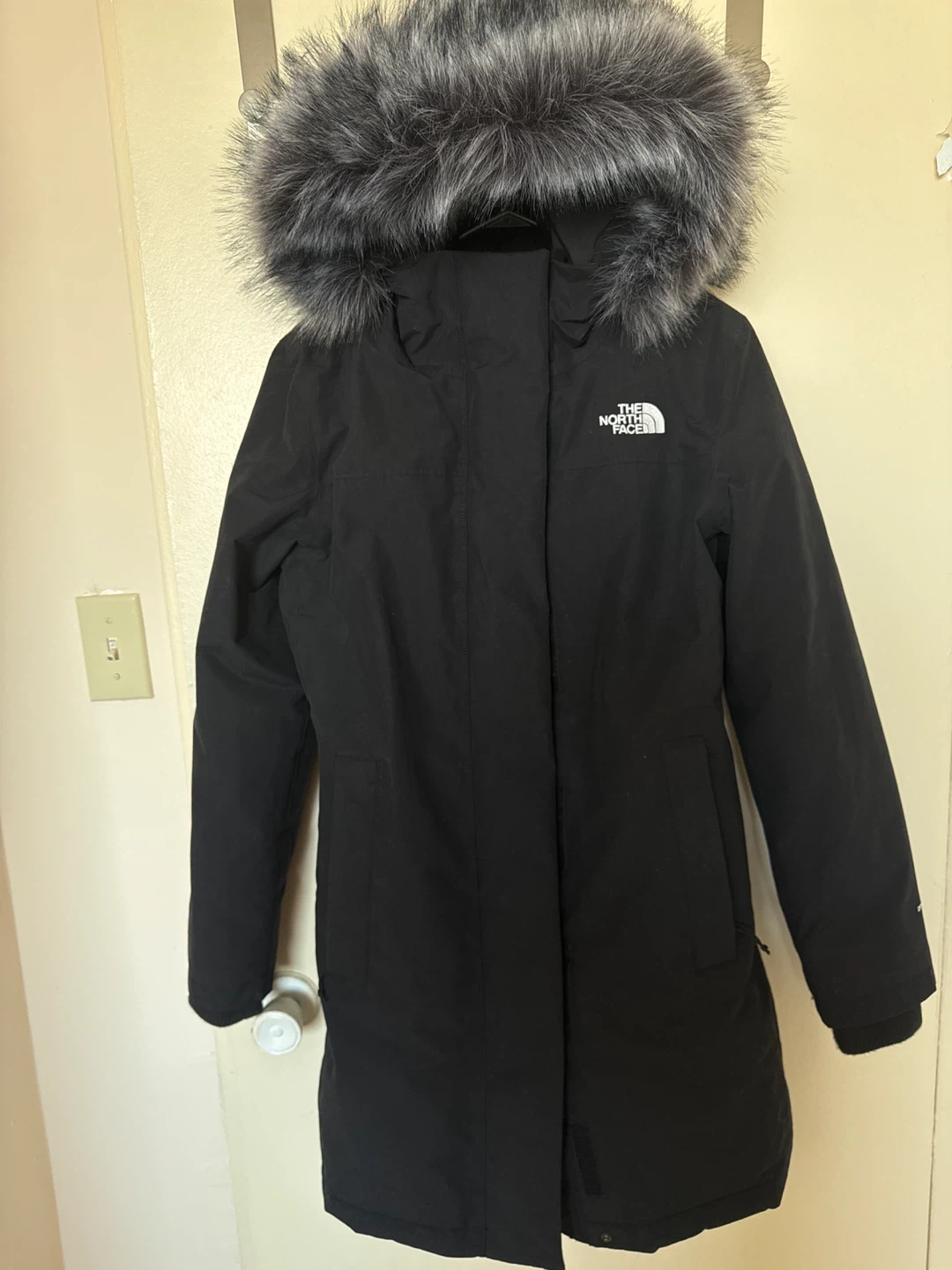 The North Face Arctic Black Parka with Faux Fur Hood - photo 3
