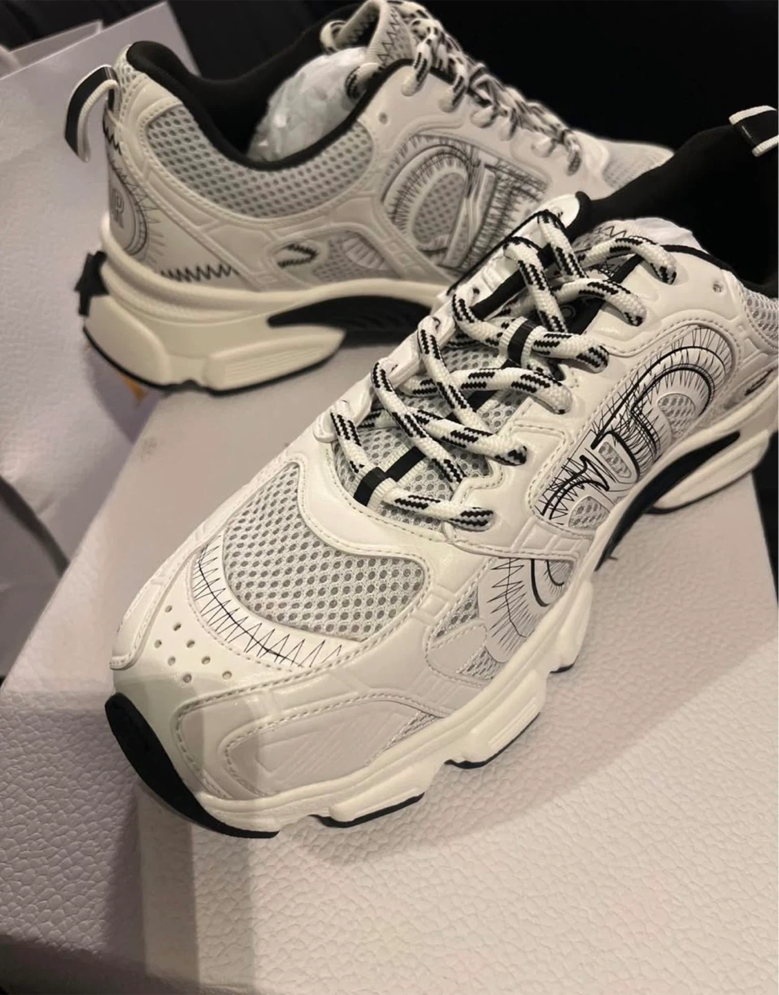 Dior Chrono white sneakers with graphic print - photo 5