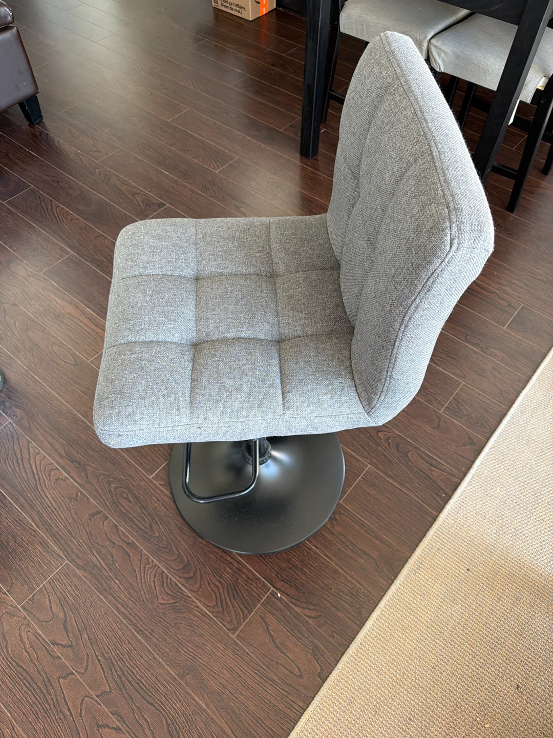 Grey Tufted Swivel Bar Stool - Set of 2 - photo 2