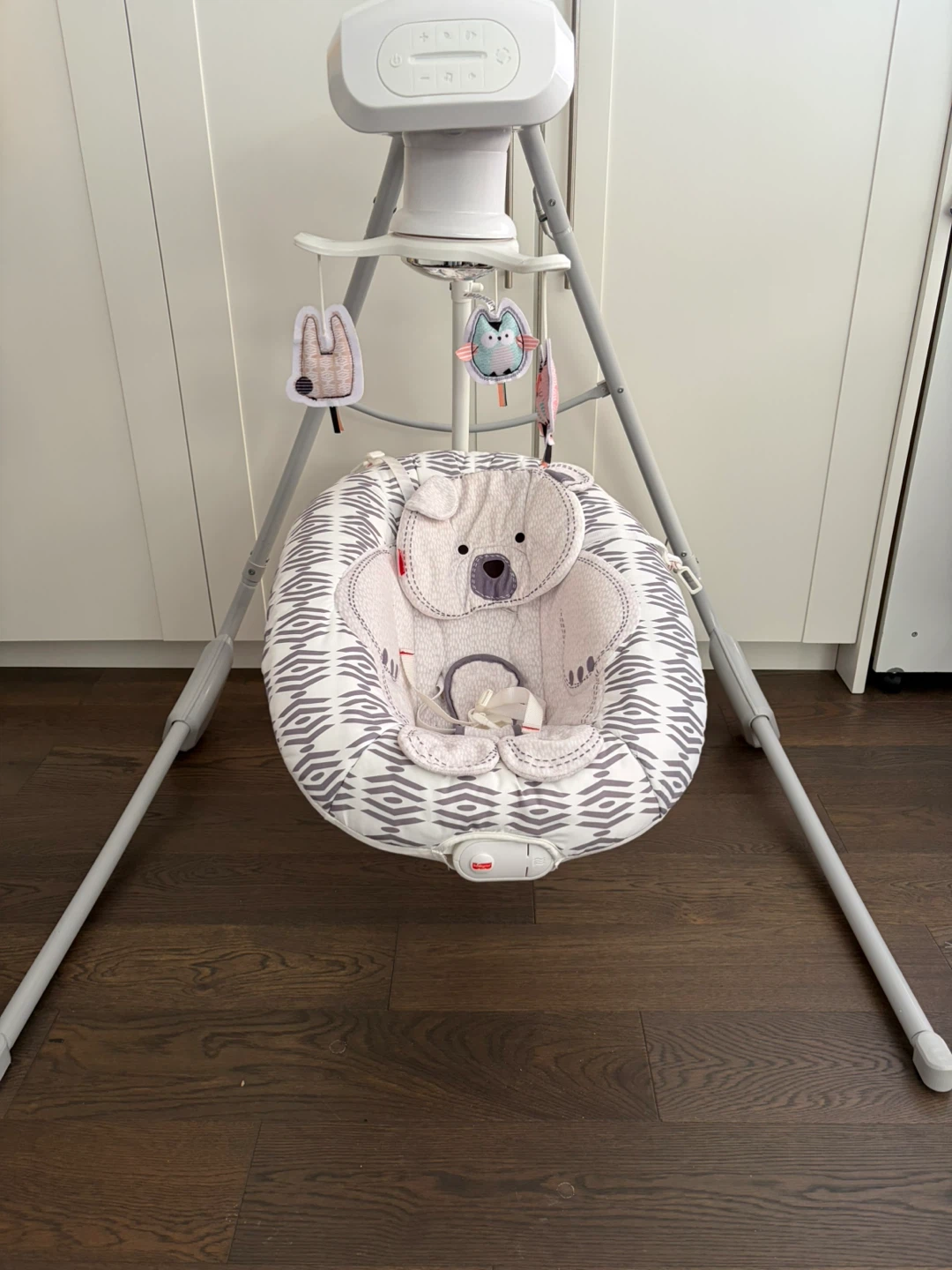 Fisher-Price Deluxe Baby Swing