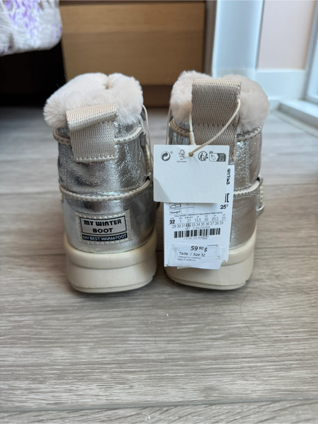 (Brand New✨) ZARA Girl’s Silver Puffer Winter Boots with Fur - photo 5