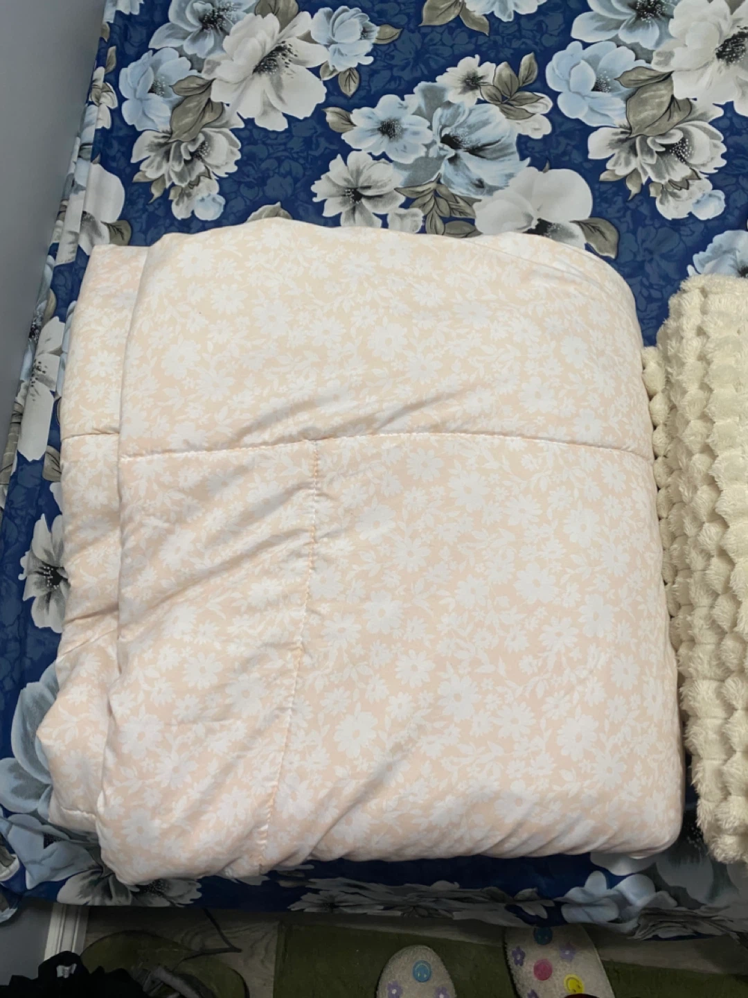 Comforter and Throw Blanket Set - photo 3
