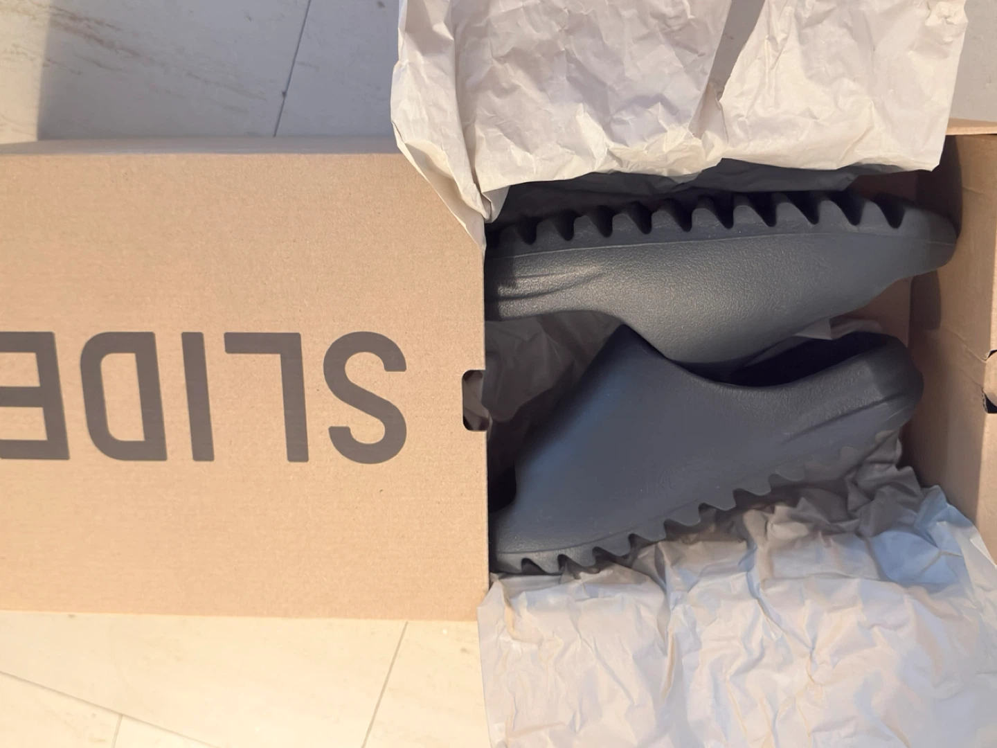 Adidas Yeezy Slide Dark Onyx - photo 2