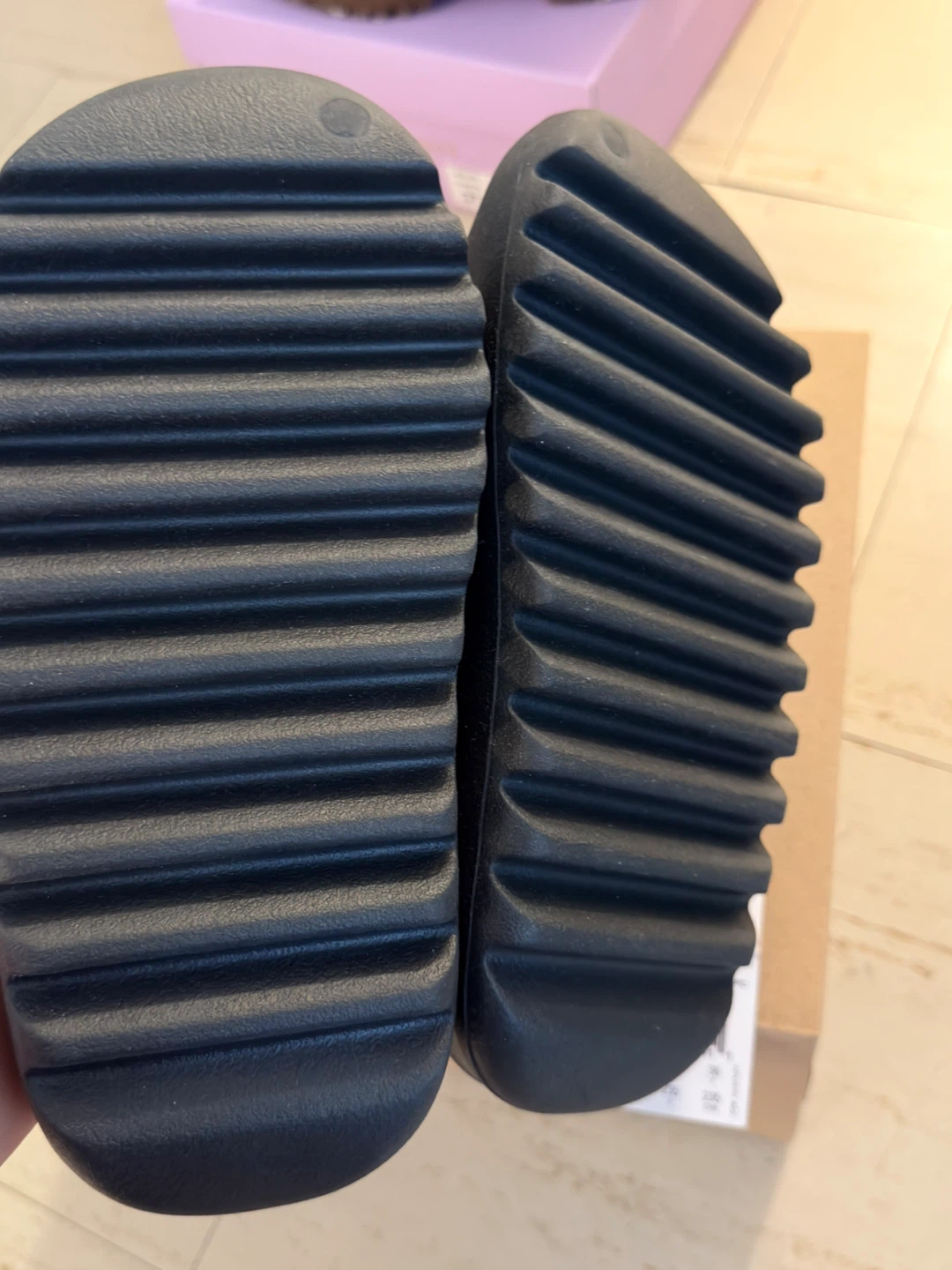 Adidas Yeezy Slide Dark Onyx - photo 5