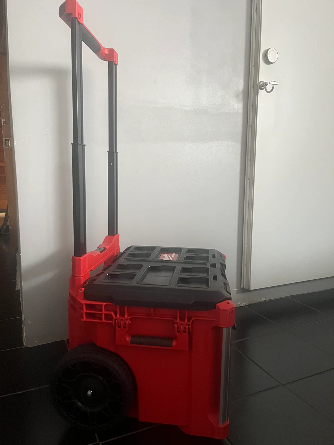 Milwaukee PACKOUT Rolling Tool Box - photo 2