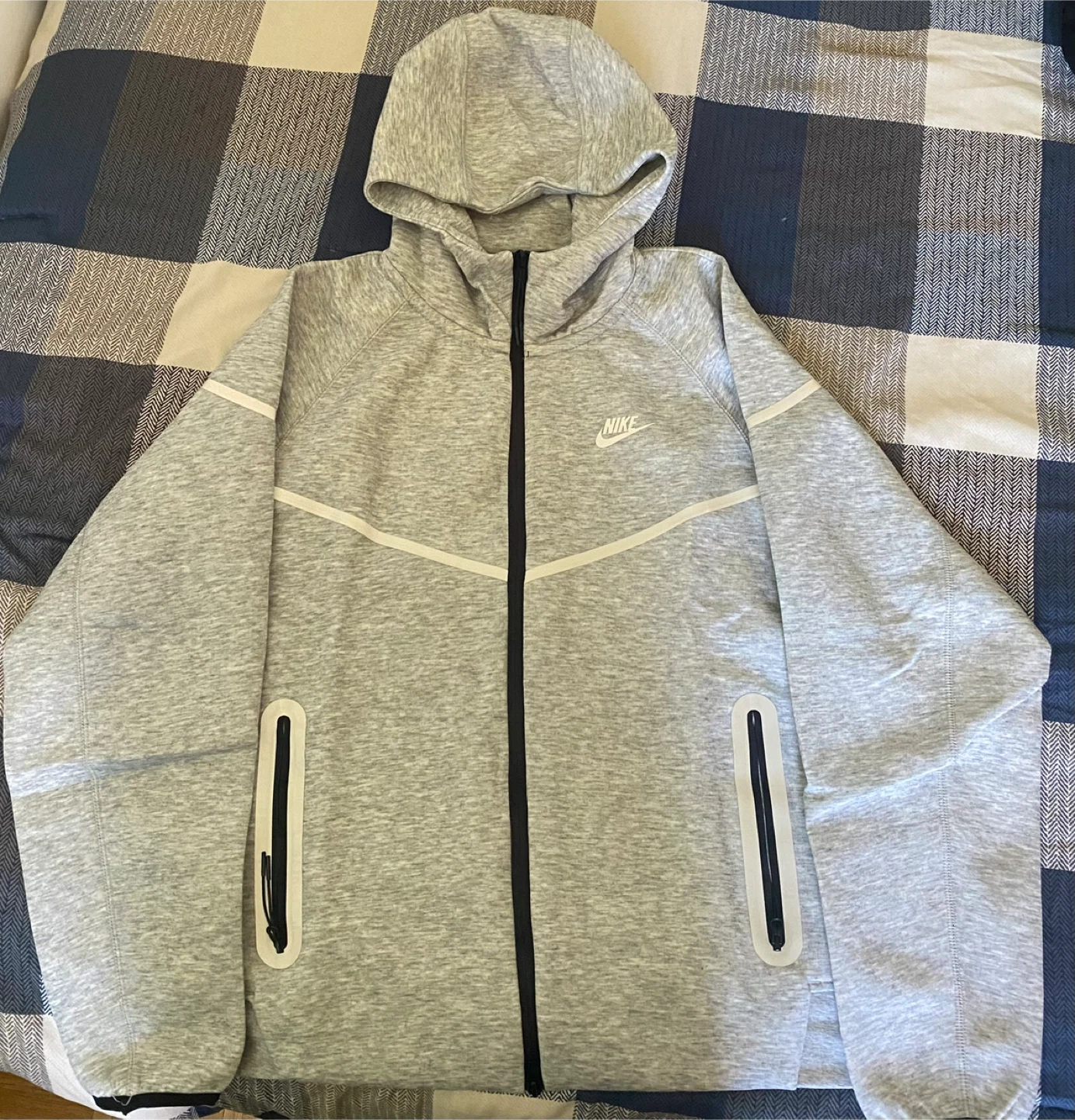 Nike Tech Fleece Hoodie Grey