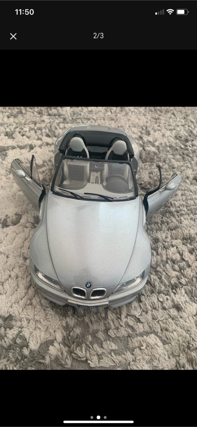 Bburago 1/18BMW M Roadster Diecast Model Car (1996) - photo 2