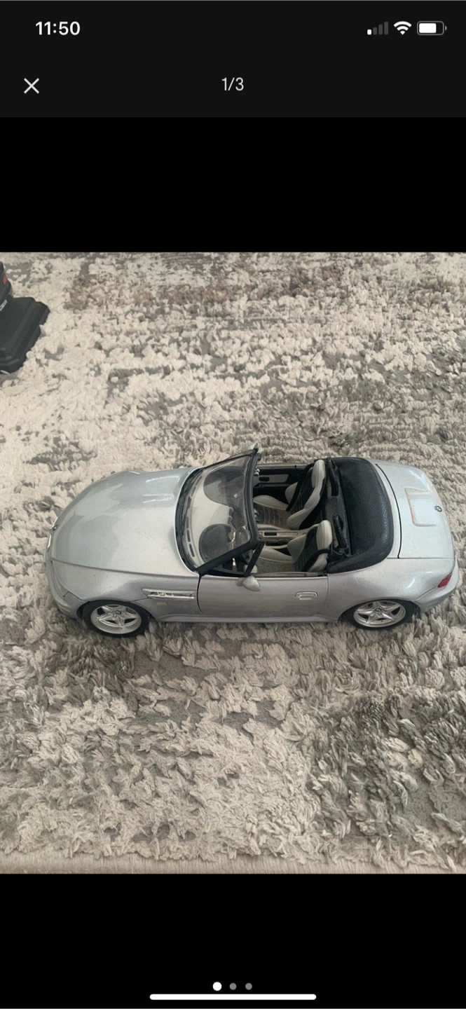 Bburago 1/18BMW M Roadster Diecast Model Car (1996)