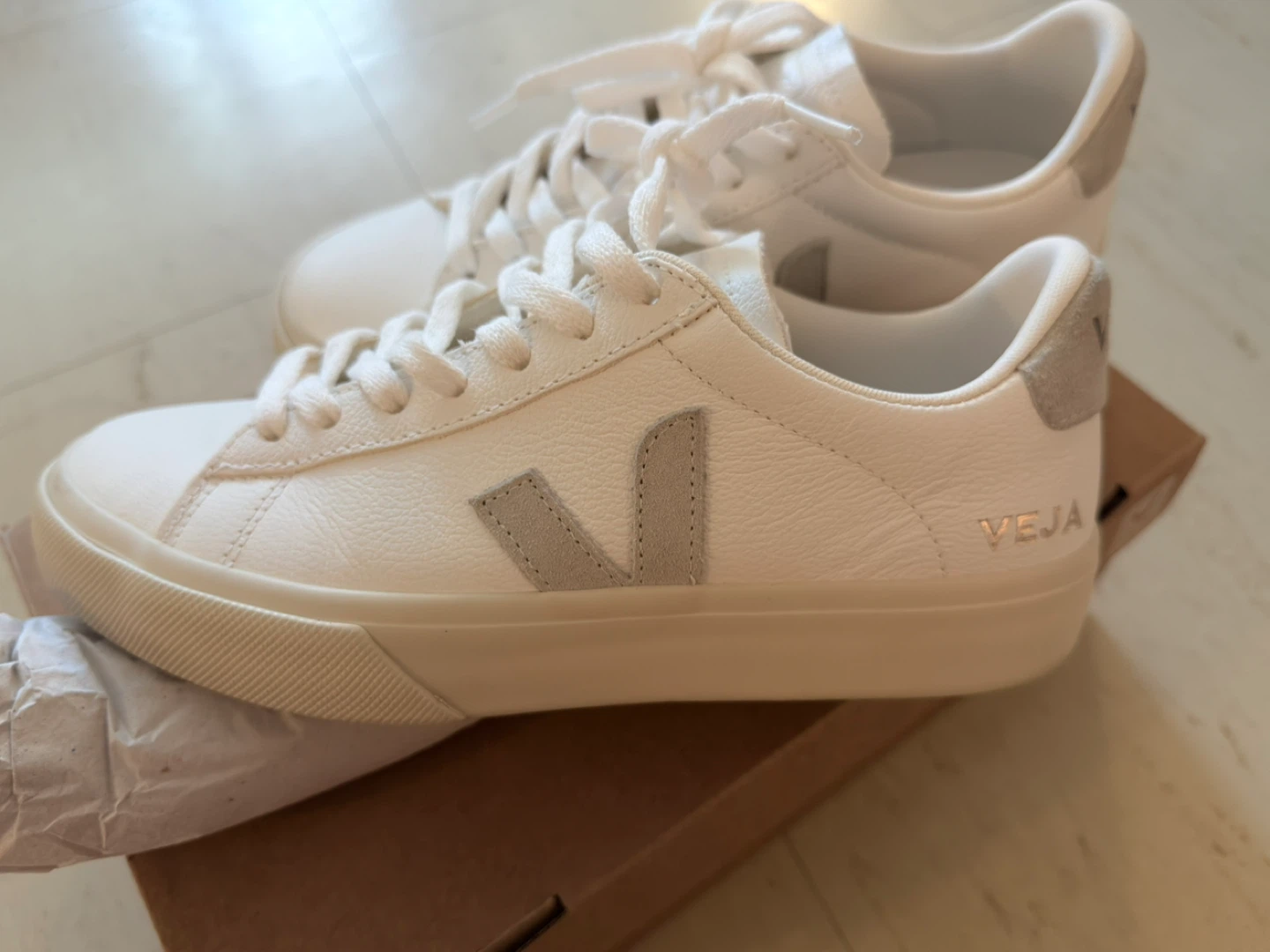 Veja Campo Leather Sneakers Extra White/Natural Suede Size 6 - photo 2