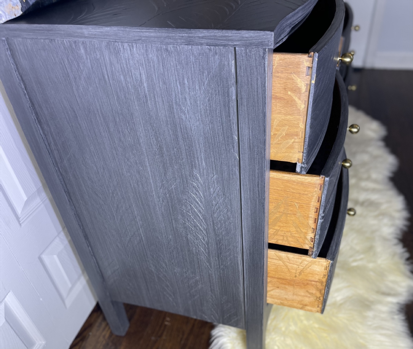 Dixie 9 drawers dresser solid wood - brushed gray/gold - photo 4