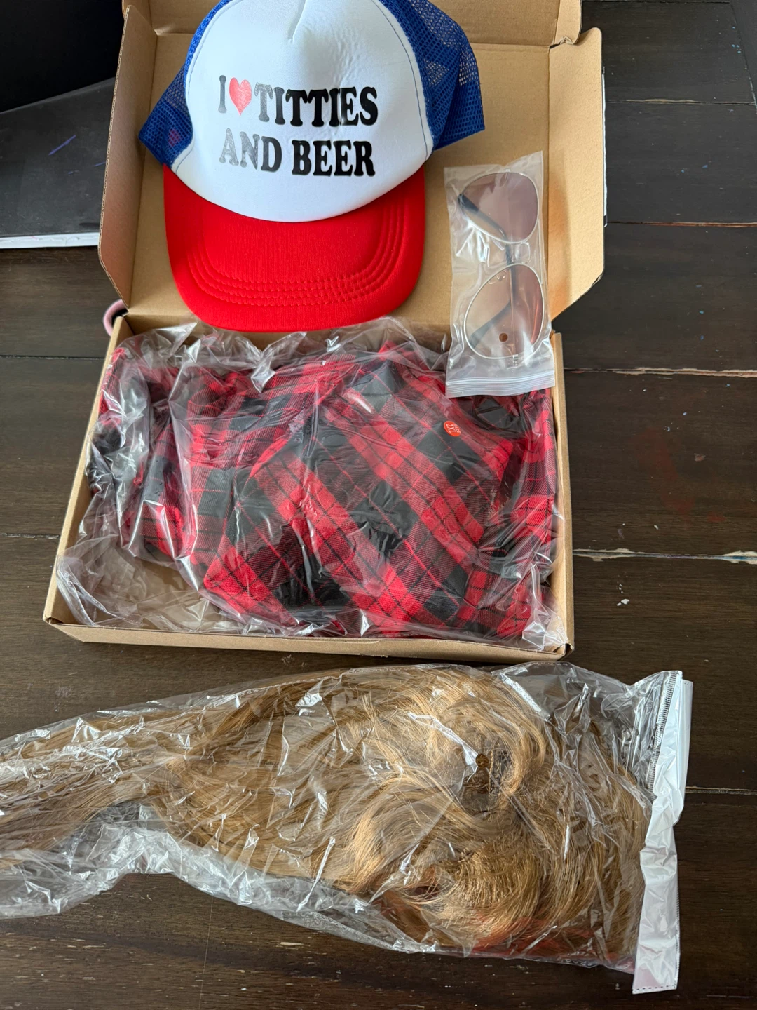 SATINCOR 80s Mullet Wig & Plaid Vest Costume Set - photo 3
