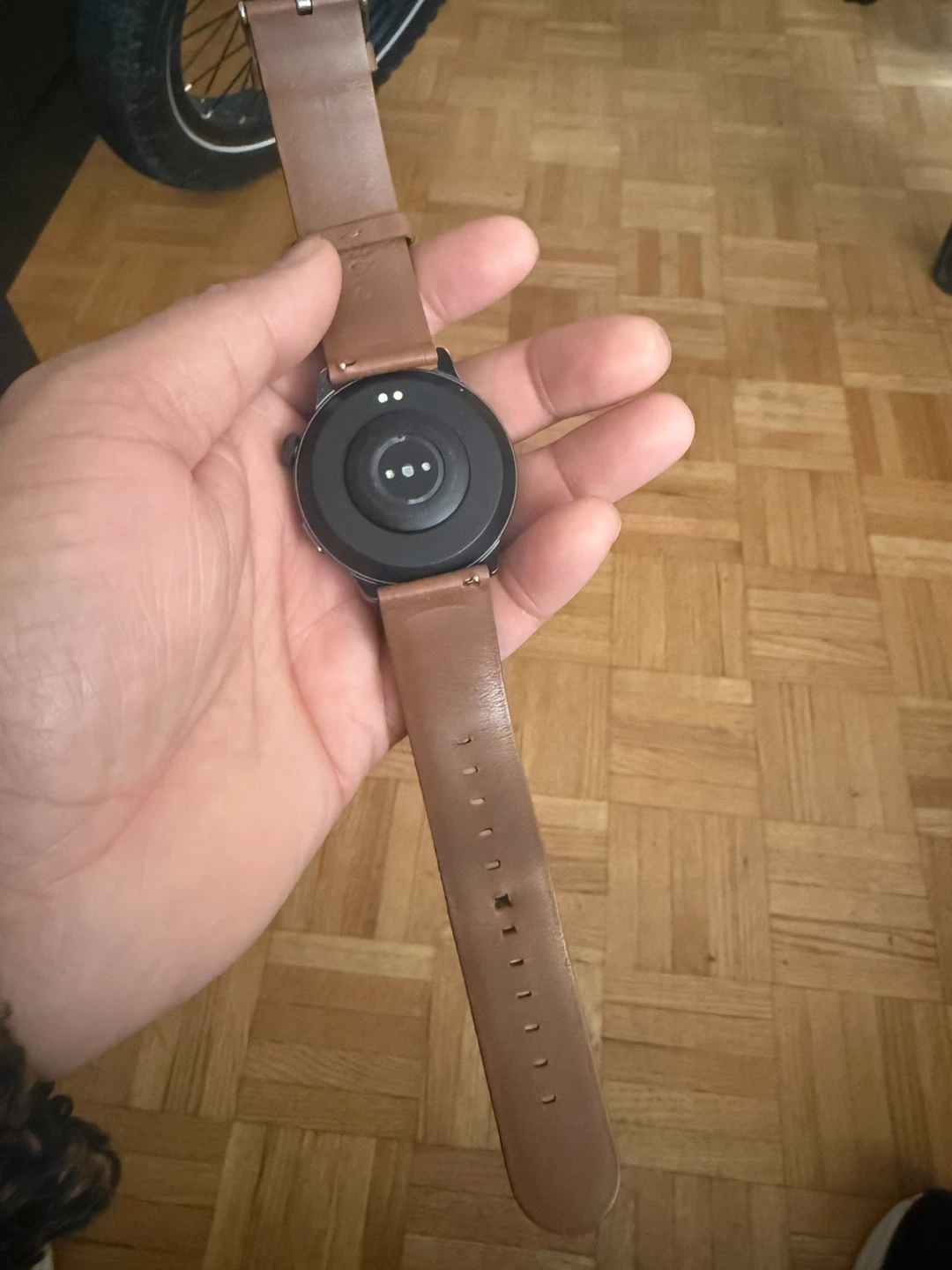 Smartwatch with Brown Leather Strap - photo 4