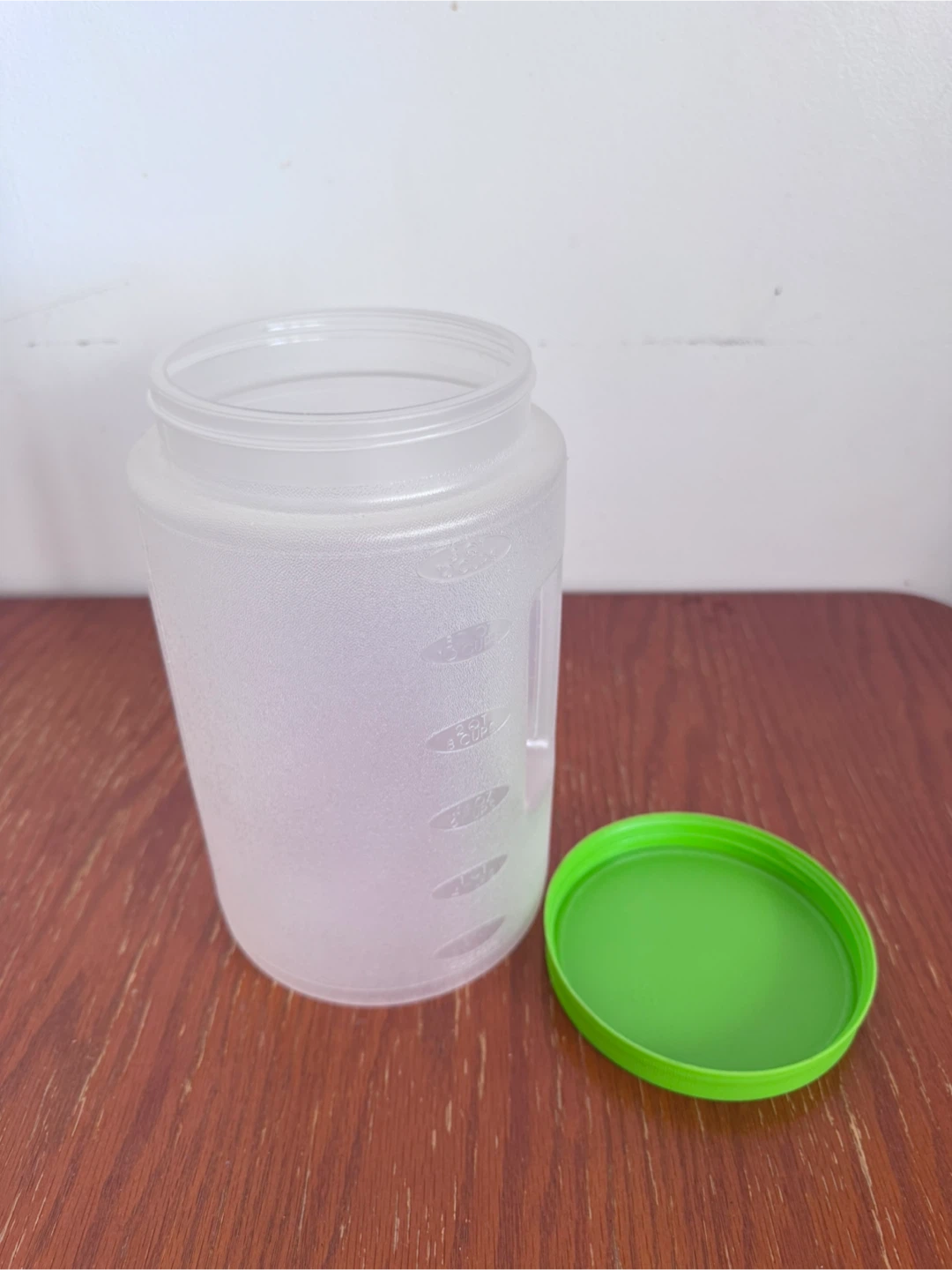 Plastic Food Storage Container with Green Lid - photo 2