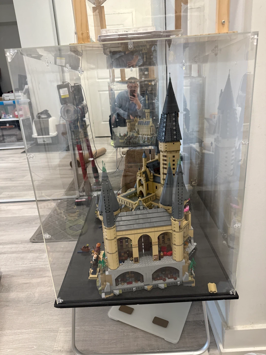 LEGO Harry Potter Hogwarts Castle Display Case - photo 2