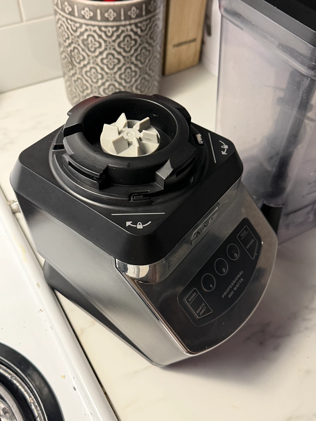 Ninja Professional 900 Watt Blender - photo 3