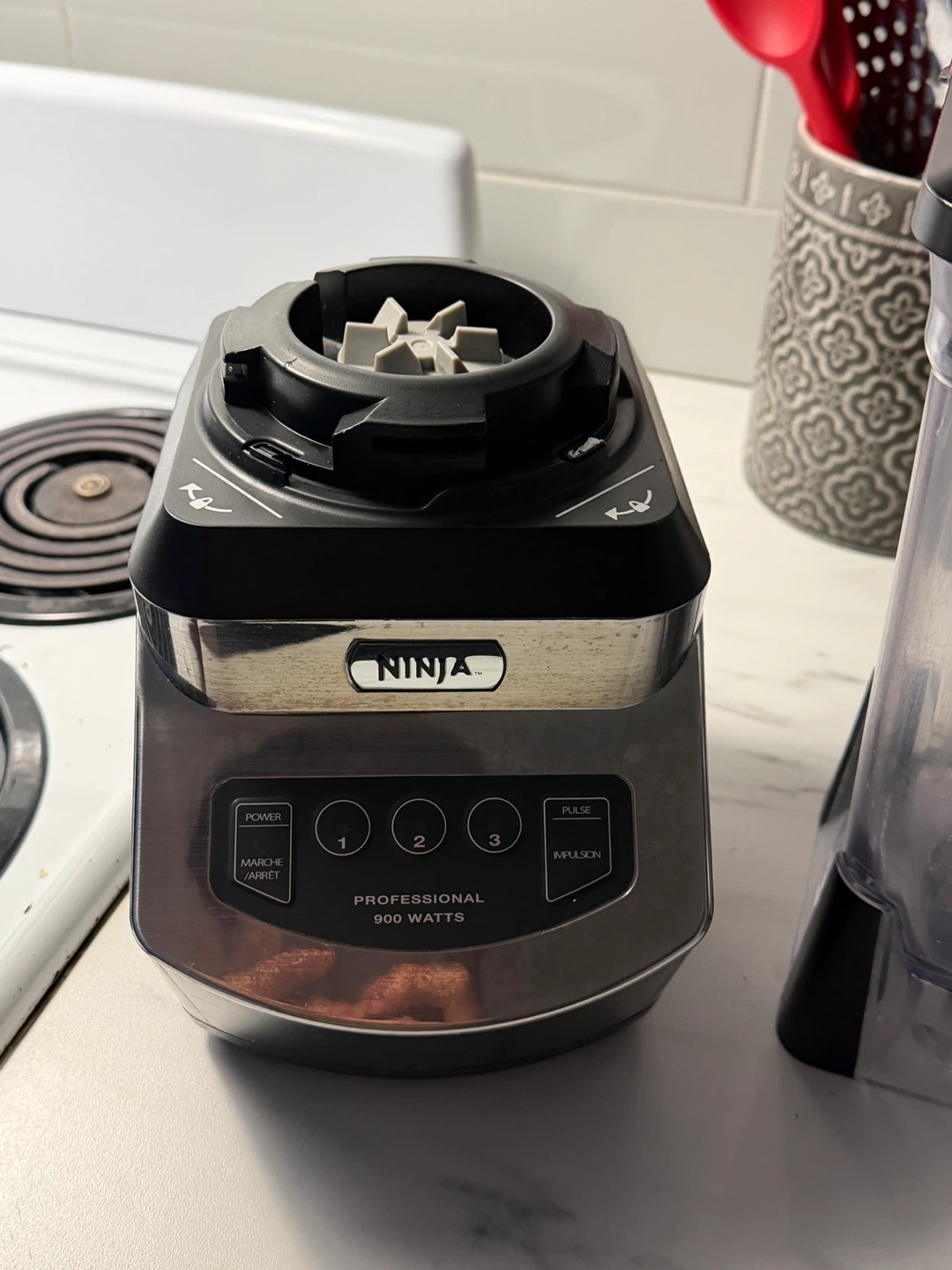 Ninja Professional 900 Watt Blender - photo 2