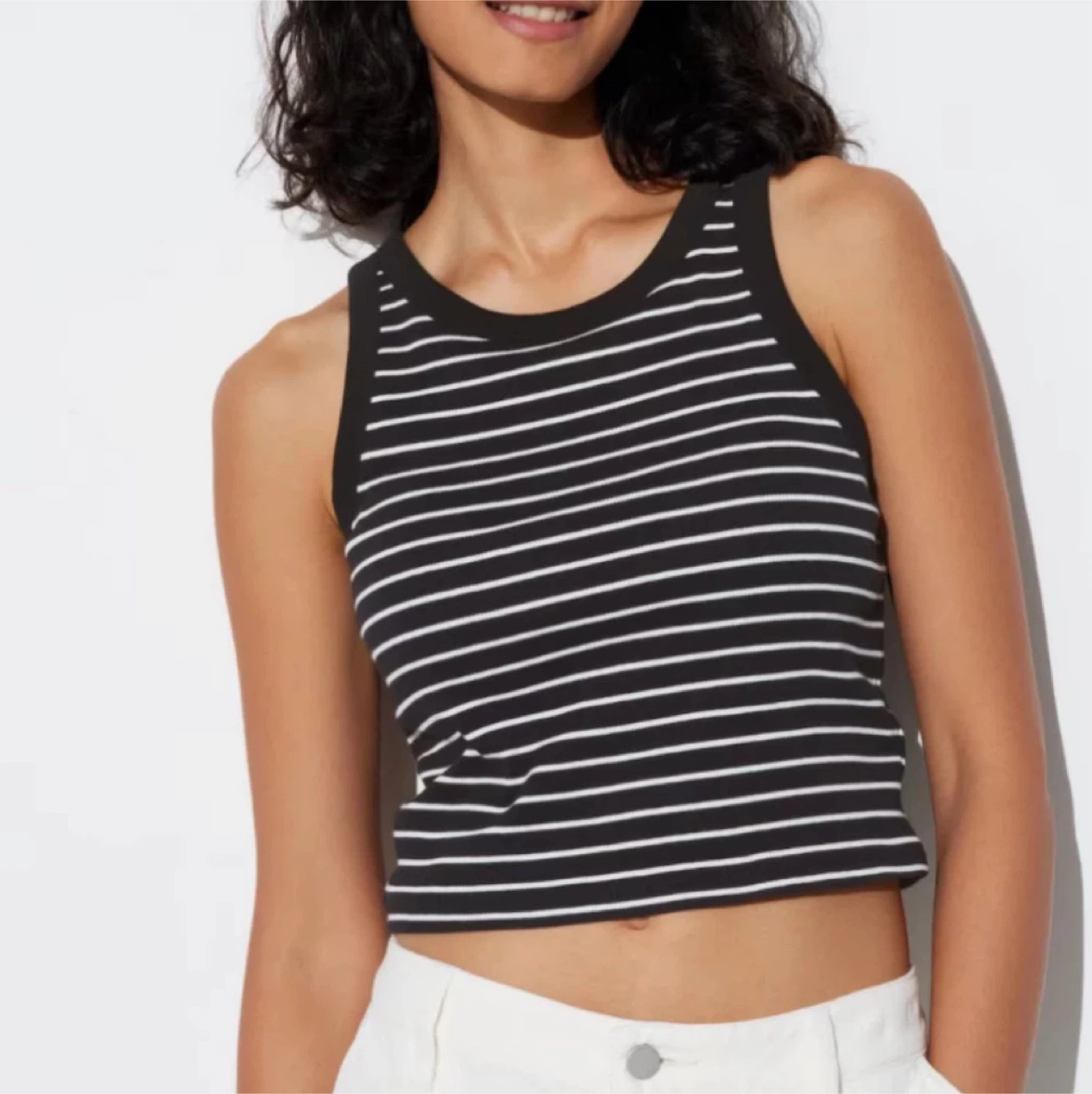 Uniqlo ribbed cropped bra top