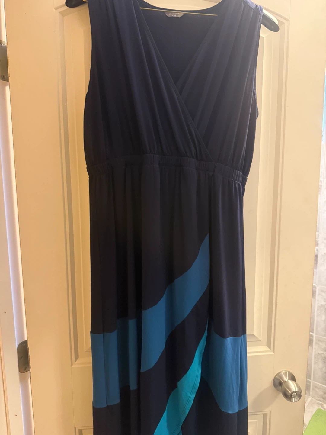 Navy Blue Sleeveless Maxi Dress with Teal Accents
