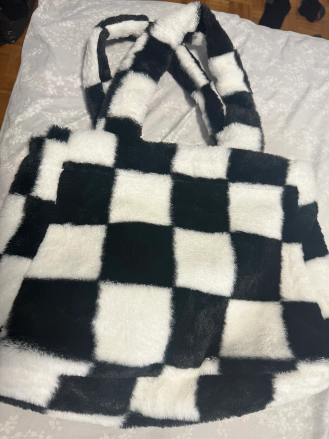 Checkerboard Faux Fur Tote Bag - photo 4