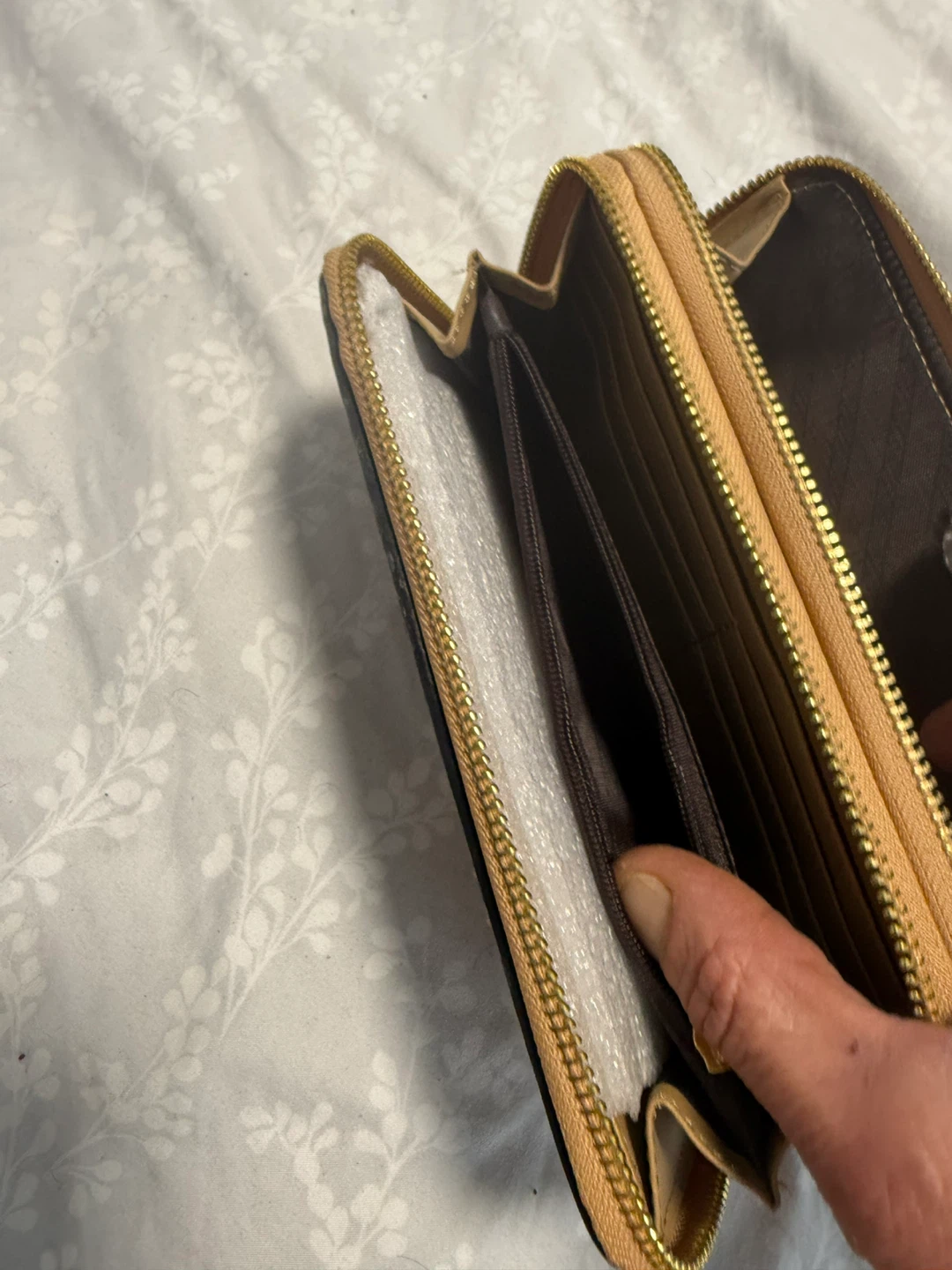 Women's Zip Around Wallet - photo 4