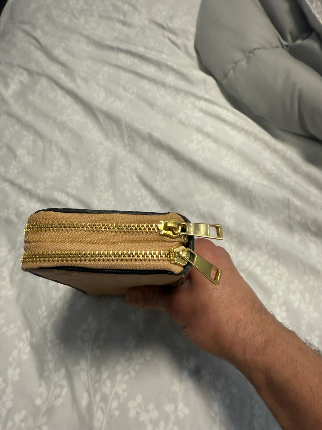 Women's Zip Around Wallet