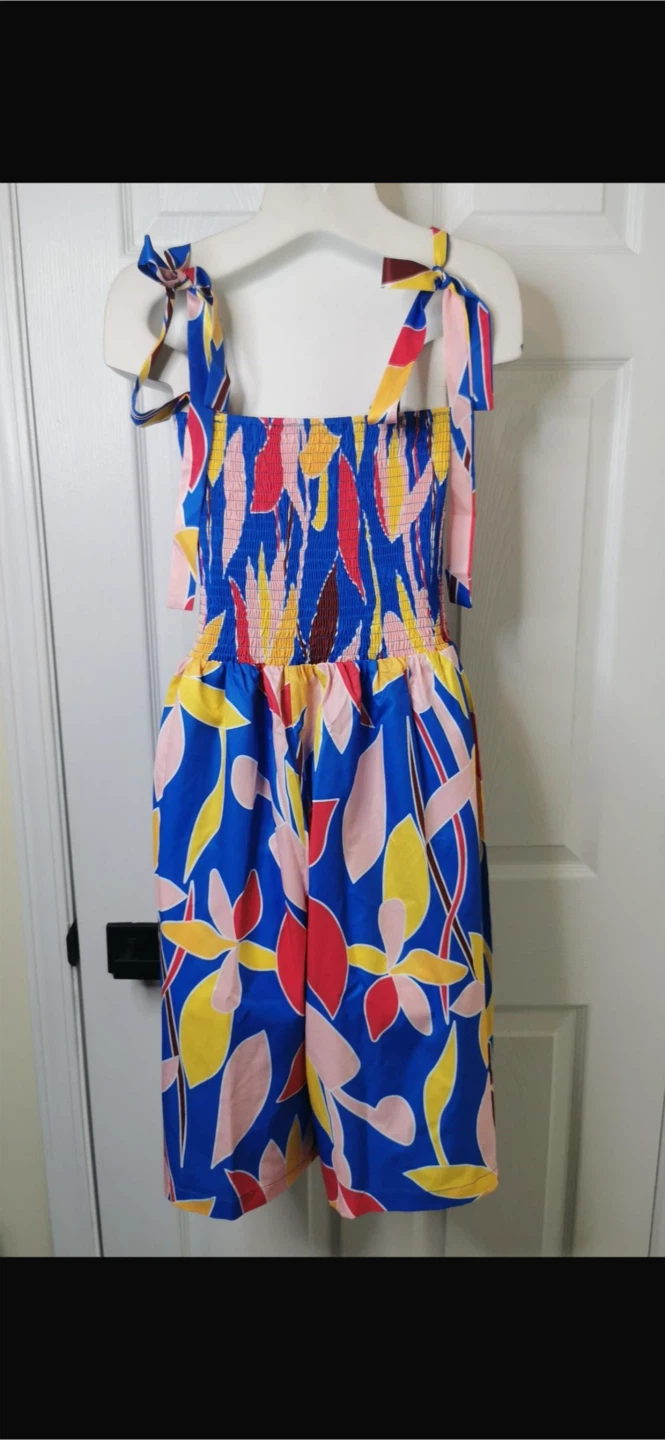 NEW! Women's Smocked Bodice Floral Jumpsuit with Tie Straps - photo 5