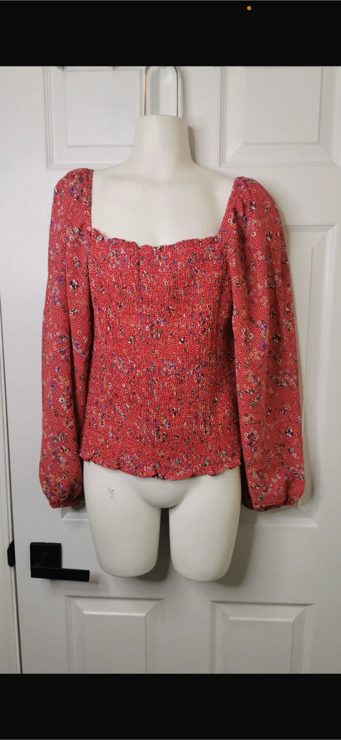 NEW! Red Floral Smocked Square Neck Long Sleeve Top - photo 3