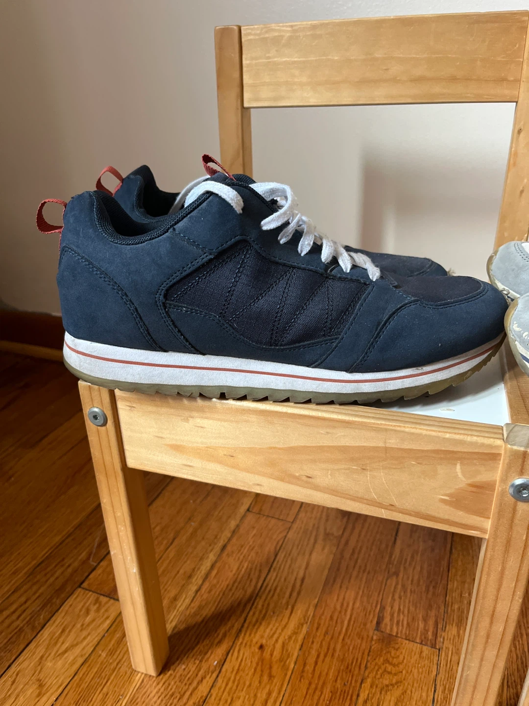 Used Adidas Sneakers - photo 5