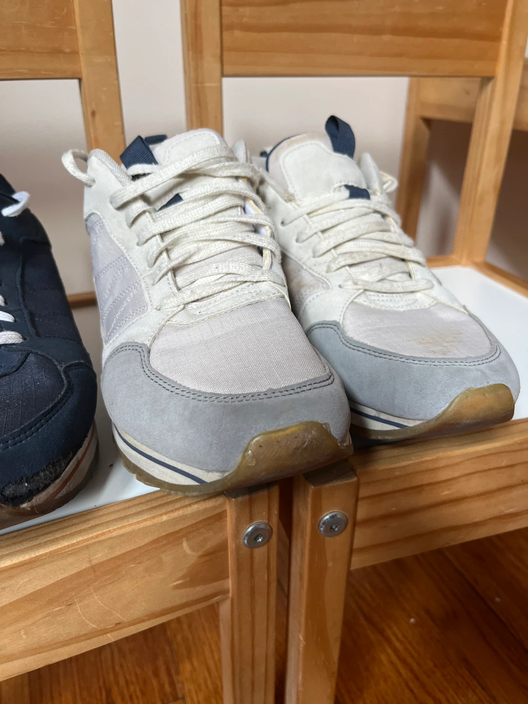 Used Adidas Sneakers - photo 3