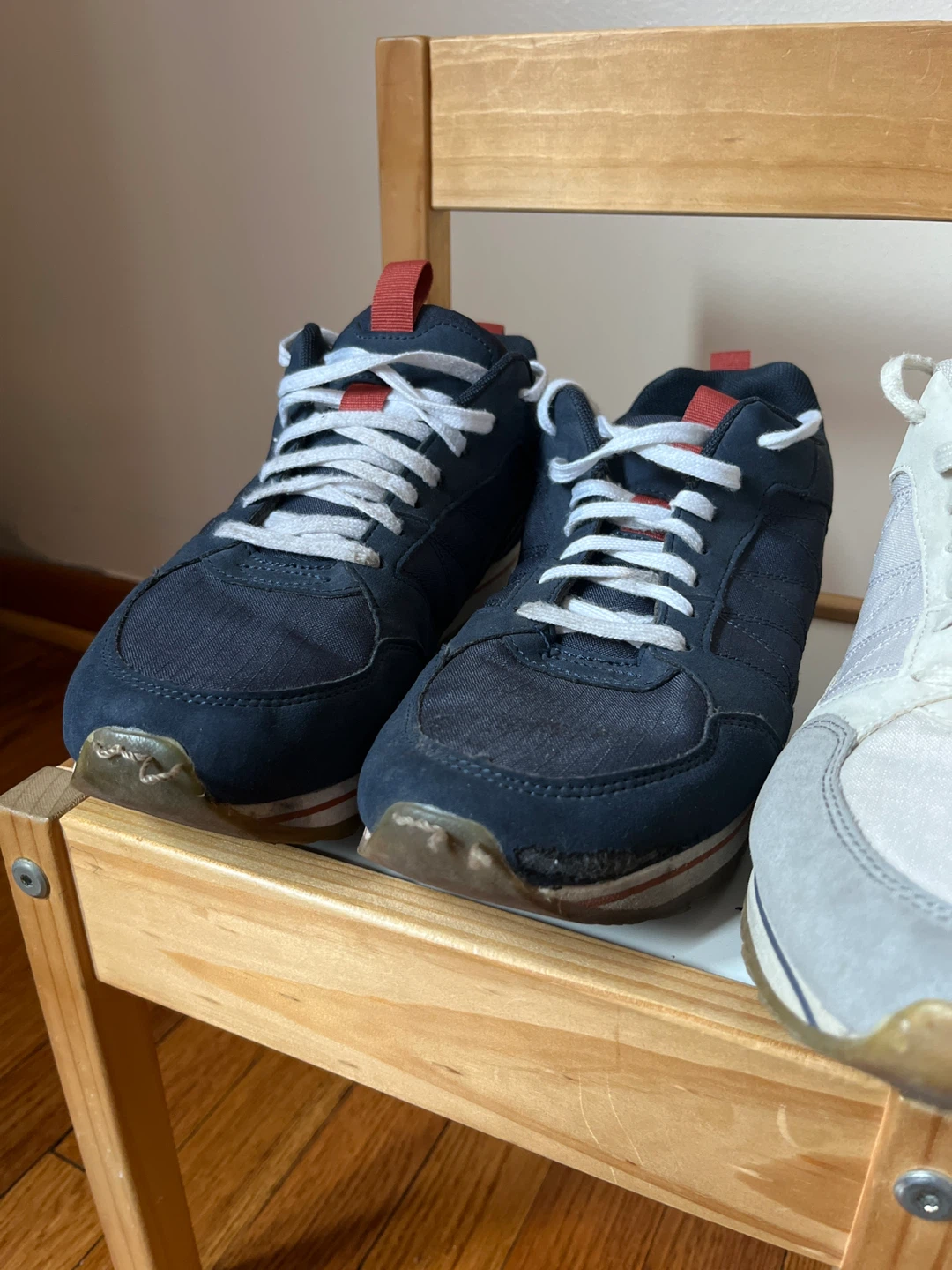 Used Adidas Sneakers - photo 2